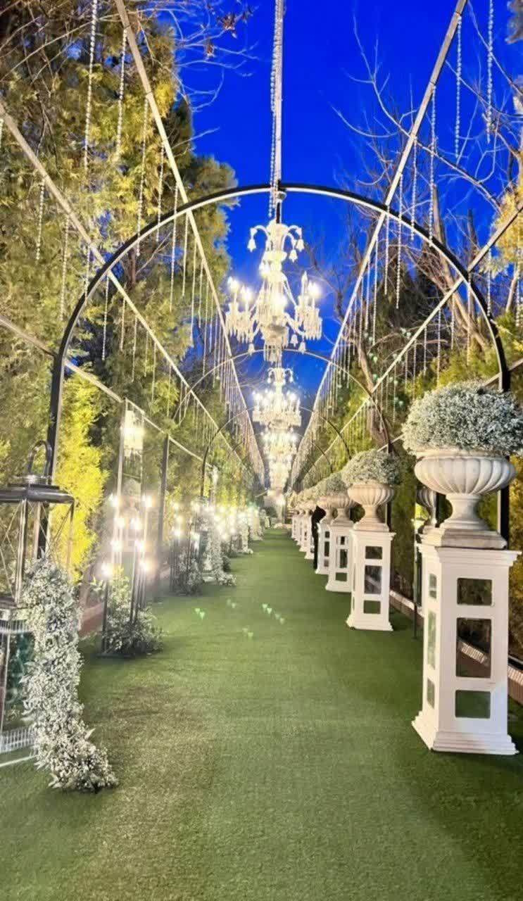 باغ عمارت لوکس